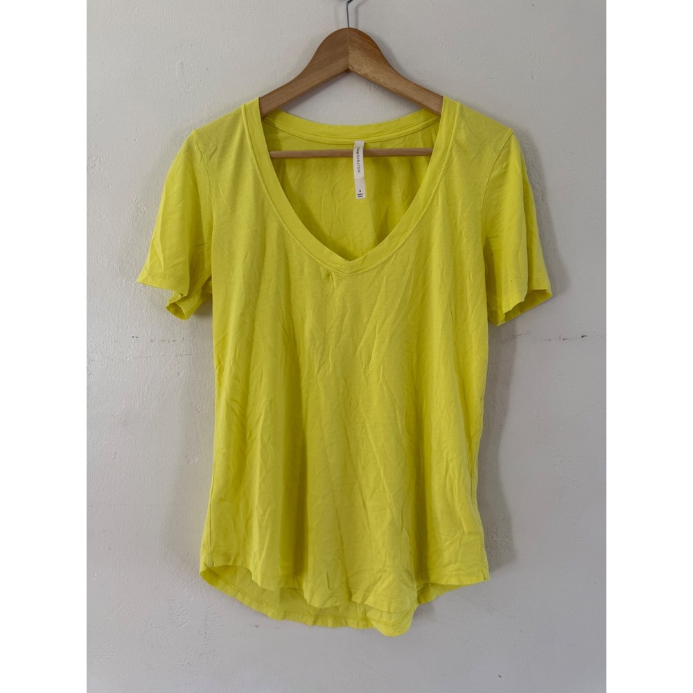 The Group by Babaton Yellow V-Neck Short Sleeve T-Shirt Size S SUM0-1044PV-39